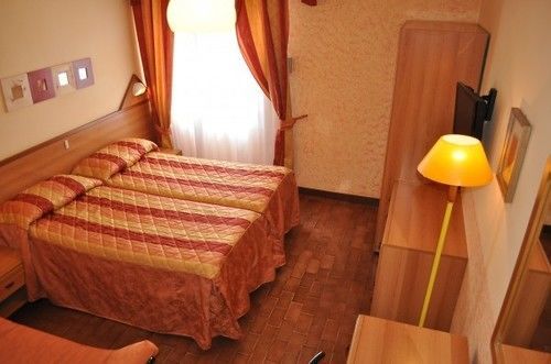Hotel Righetto Fronte Mare 3*