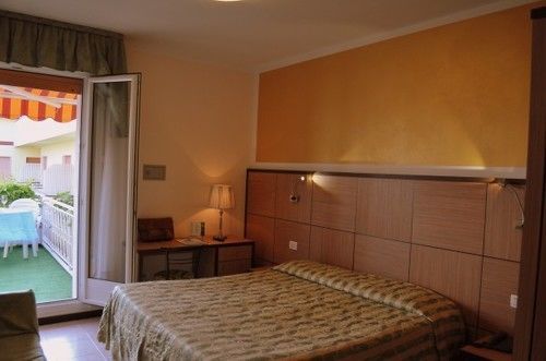 Hotel Righetto Fronte Mare 3*